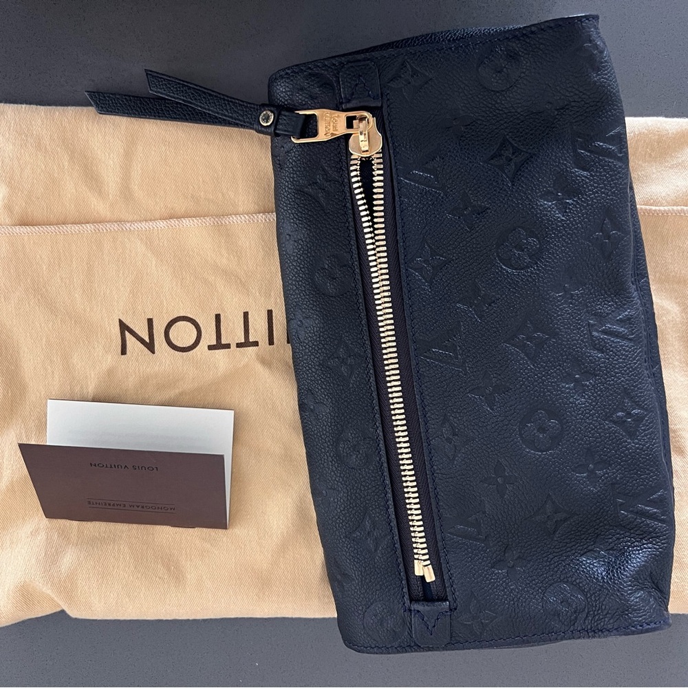 Used Only Once. No Marks Or Scratches. Like New - image 4